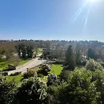 Les Hauts De Tison ~ Vue Sur La Vallee Du Clain Vakantiehuis