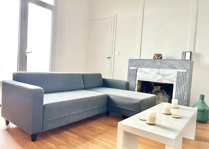 Les Hauts De Tison ~ Vue Sur La Vallee Du Clain Holiday home