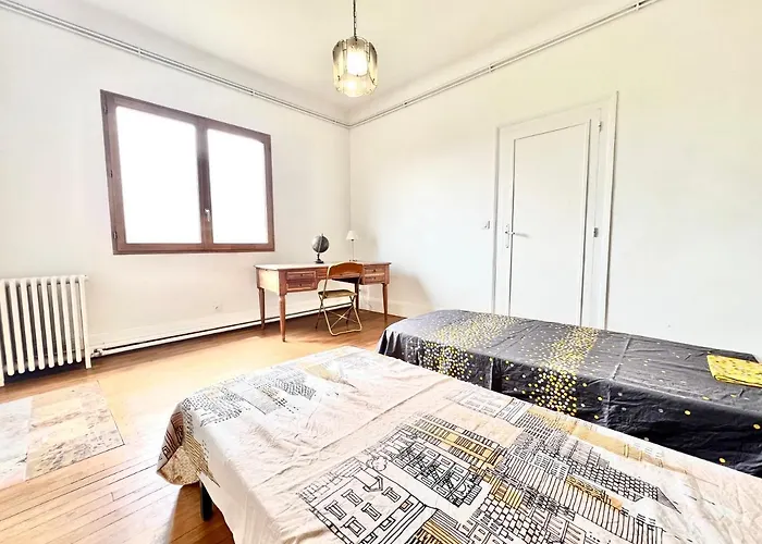 Holiday home Les Hauts De Tison ~ Vue Sur La Vallee Du Clain *