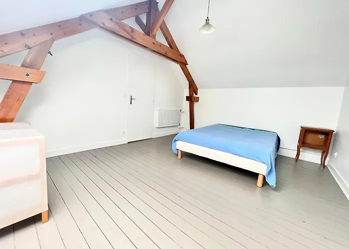 Holiday home Les Hauts De Tison ~ Vue Sur La Vallee Du Clain