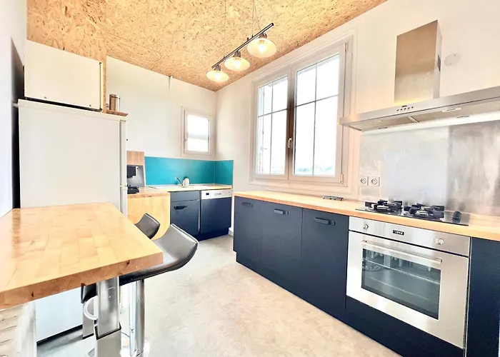 Holiday home Les Hauts De Tison ~ Vue Sur La Vallee Du Clain